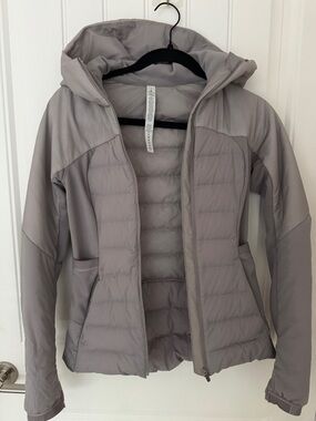 lululemon athletica Light Gray Hooded Quilted Puffer Jacket